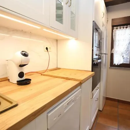 Bonito Apartamento Rural Con Wifi Gratis,terraza Y Piscina En